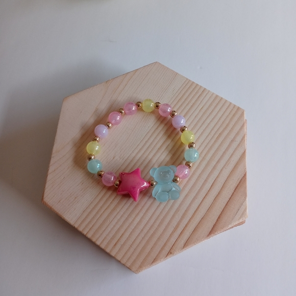Handmade Bear & Star Stretch Bracelet - Picture 8 of 9